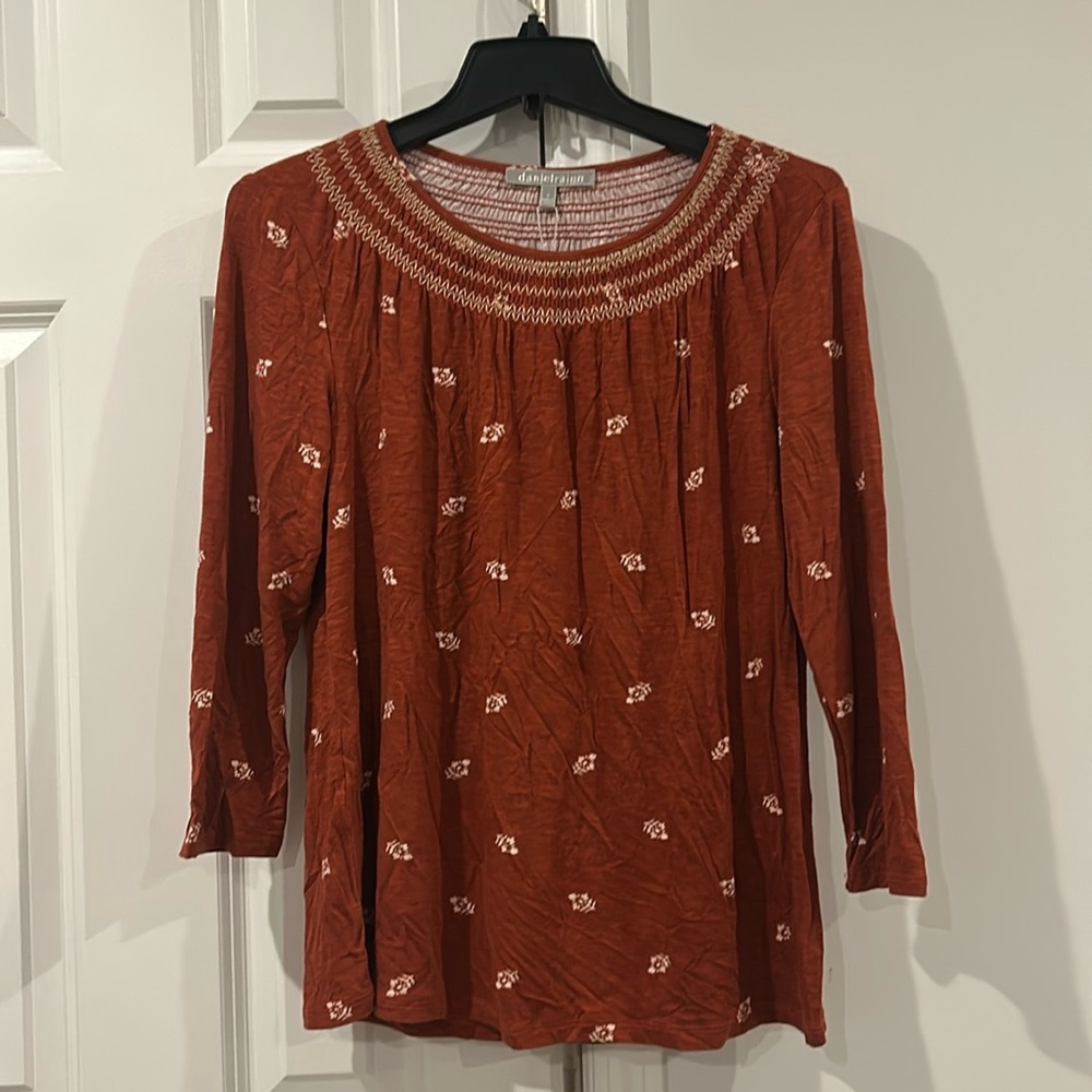 NWT Daniel Rainn Women's 3/4 Sleeve Leaf Blouse